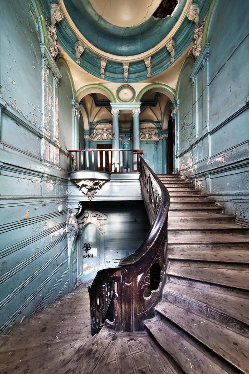 abandoned V